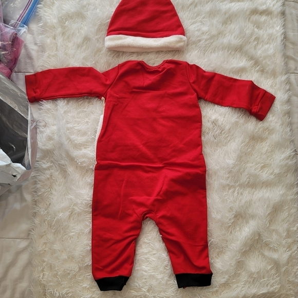 ♥️5 For $25 NEW Holiday baby cozy Santa Romper size 12M - Picture 11 of 11
